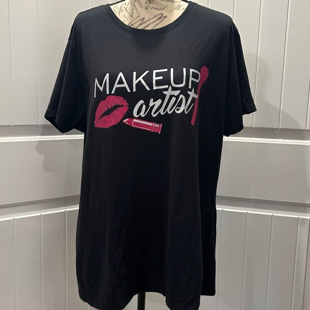 "Makeup Artist" - Black T-Shirt Colorful Lipstick Graphic Excellent size XXL